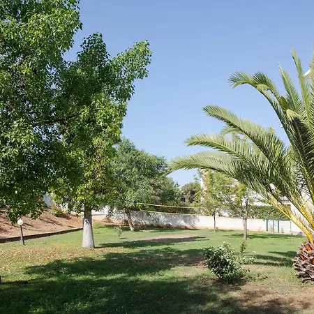 - With Swimming Pool Near The Beach Alvor
